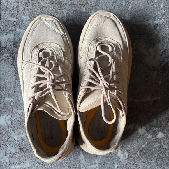 Adidas AdiFOM TRXN wonder beige sneakers - Picture 6 of 8